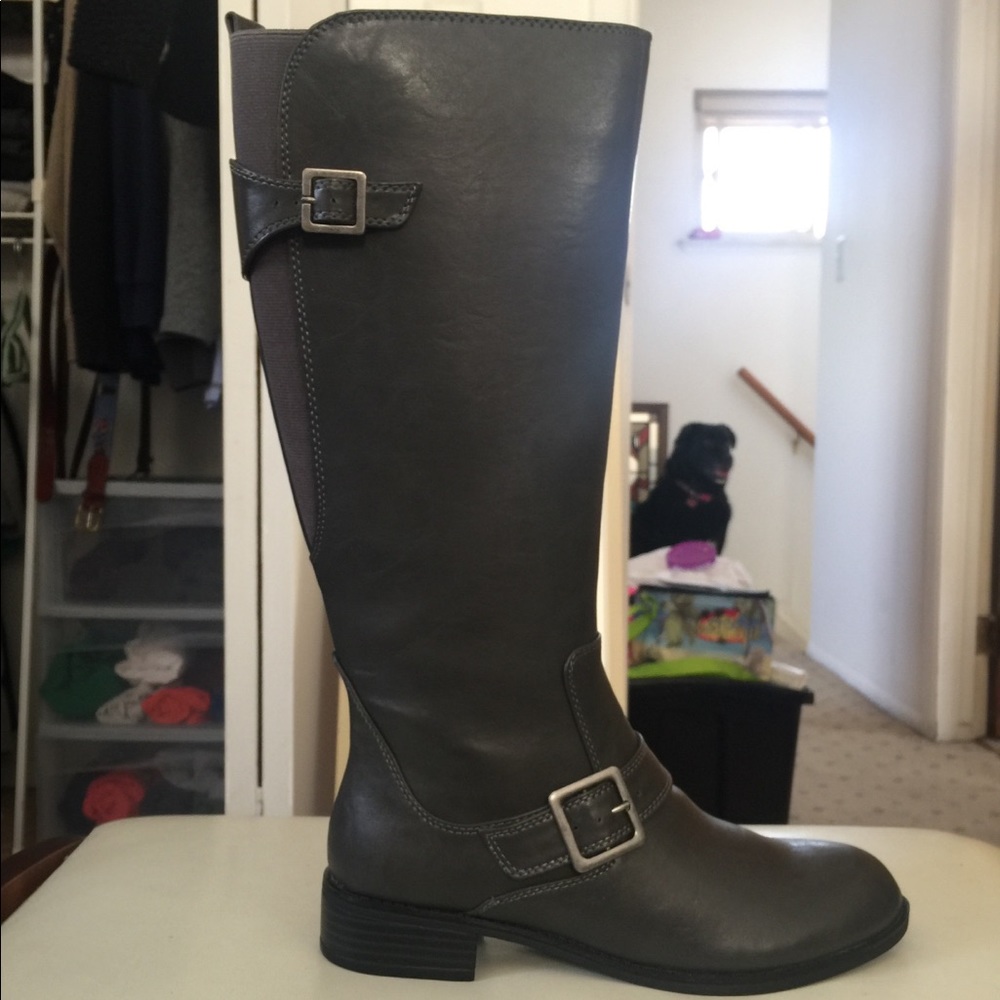 ❗️Brand New❗️Dark Gray Boot